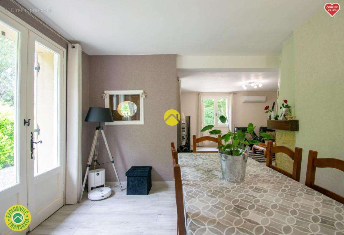 Maison à LE BUISSON-DE-CADOUIN