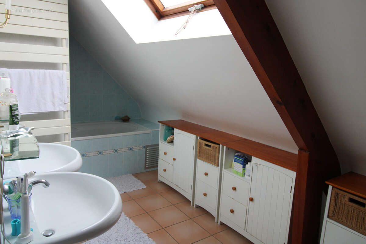 Maison à SARTROUVILLE