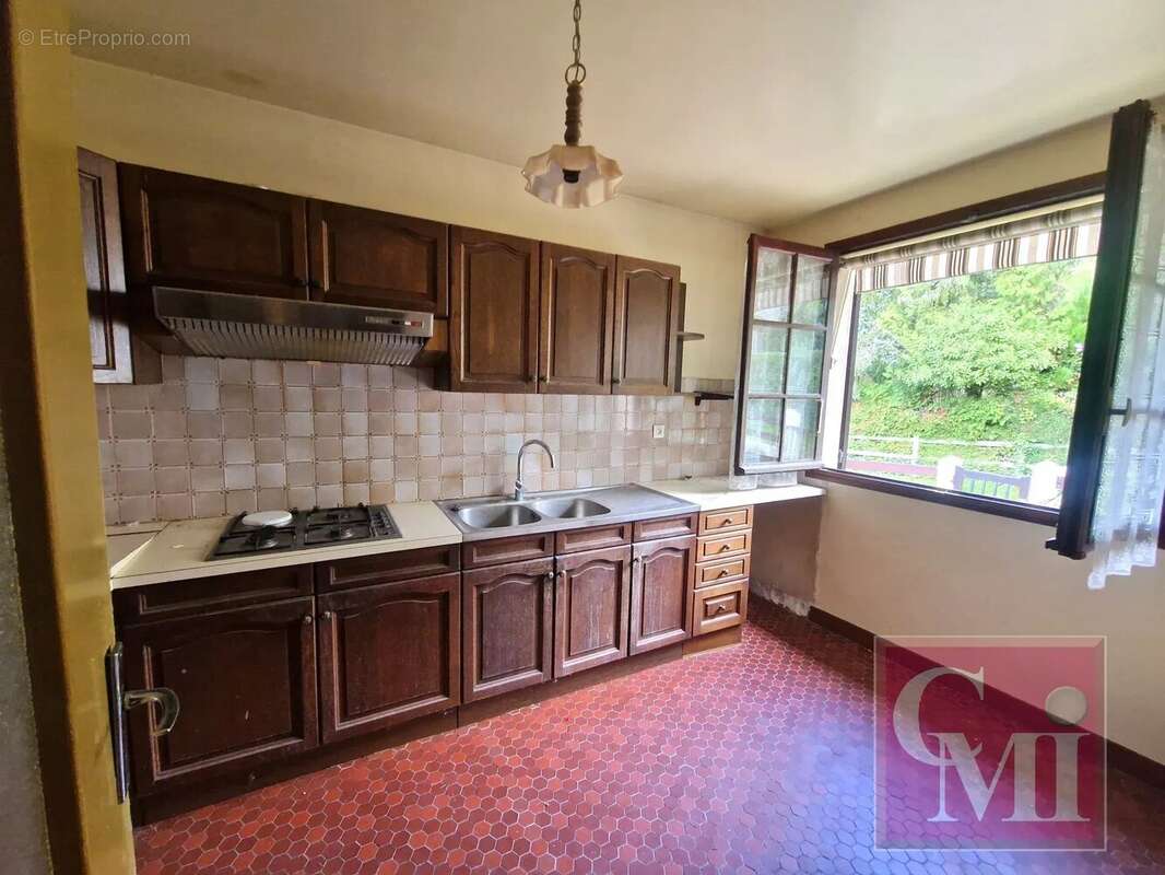 Maison à SAINT-CHERON