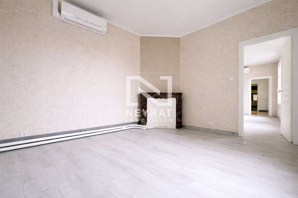 Appartement à MONTCEAU-LES-MINES