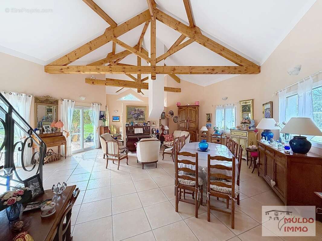 Maison à LA TOUR-DU-PIN