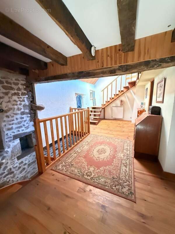 Maison à BUSSIERE-DUNOISE