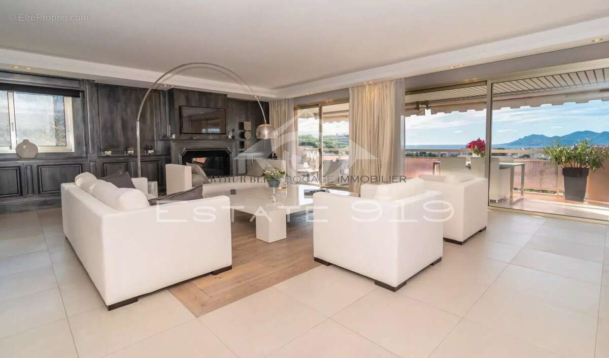 Appartement à LE CANNET