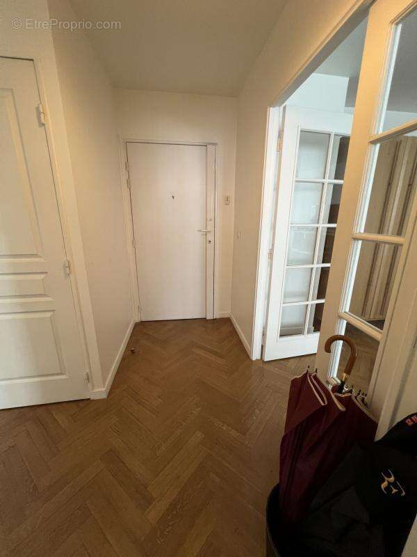 Appartement à PARIS-14E
