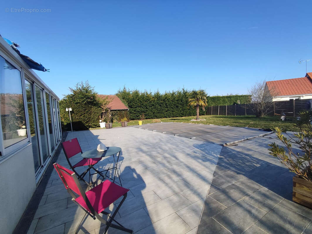 Maison à CHEVILLON-SUR-HUILLARD