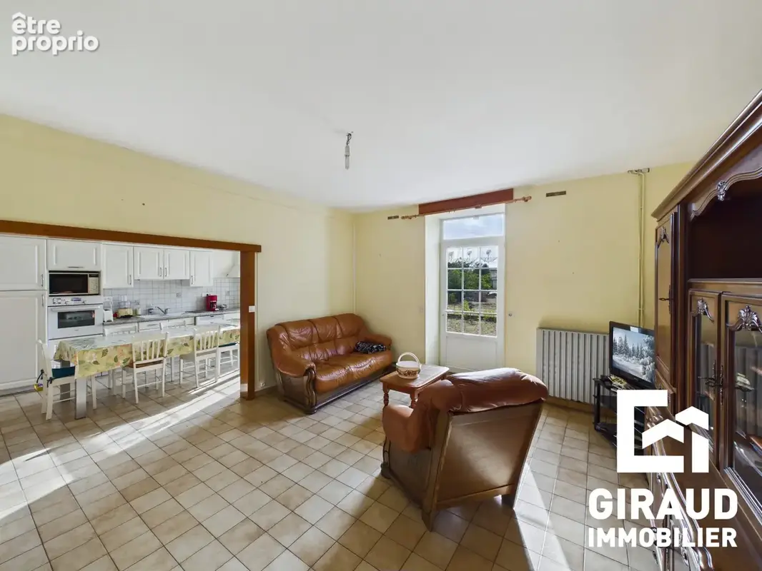 Maison 108 m² à Fontenay-Le-Comte  - photo 5