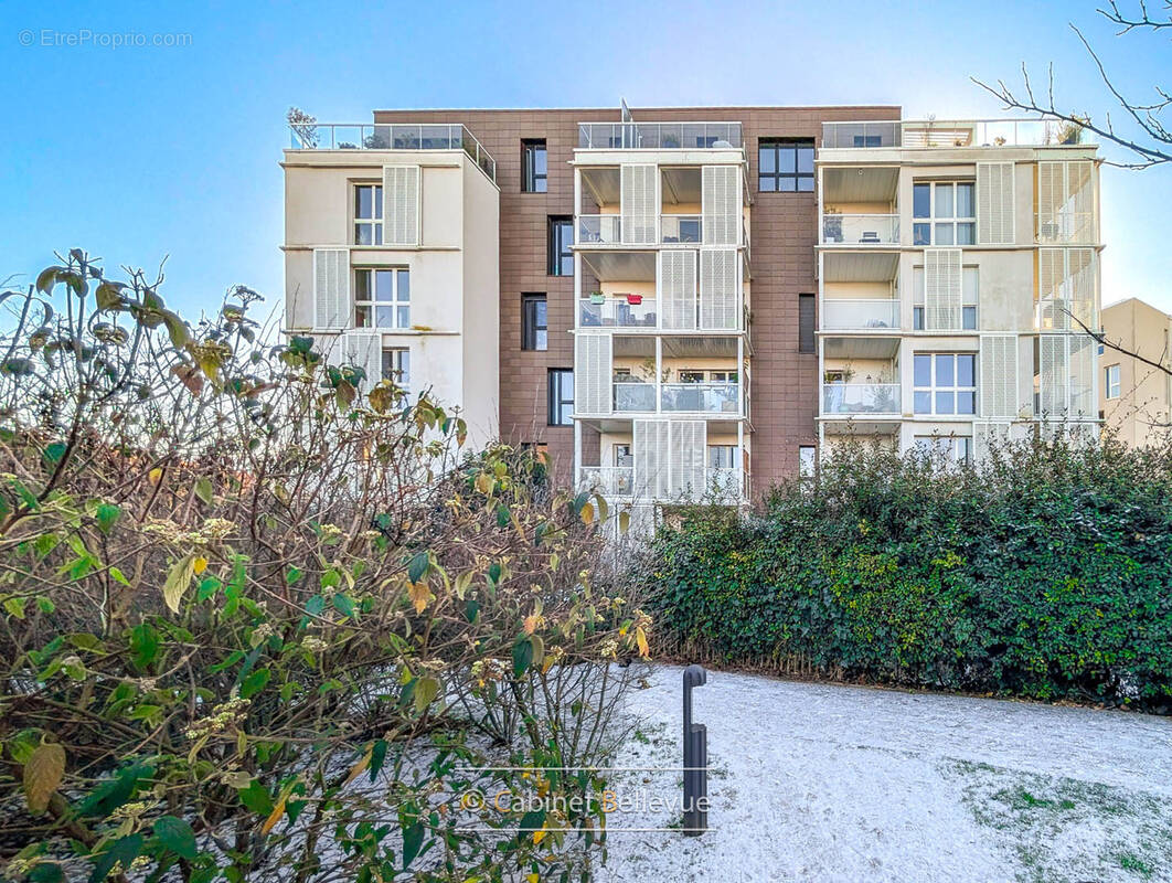 Appartement à ISSY-LES-MOULINEAUX