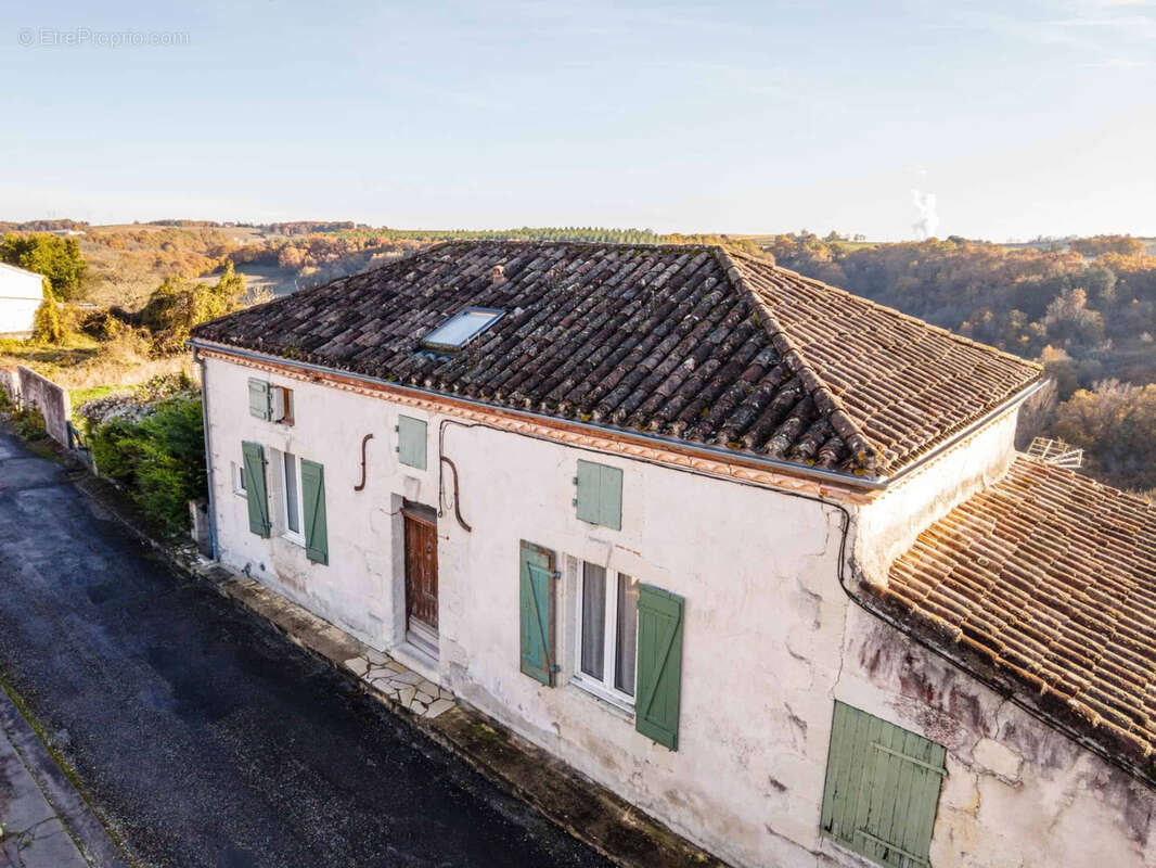 Village property - photo 7
