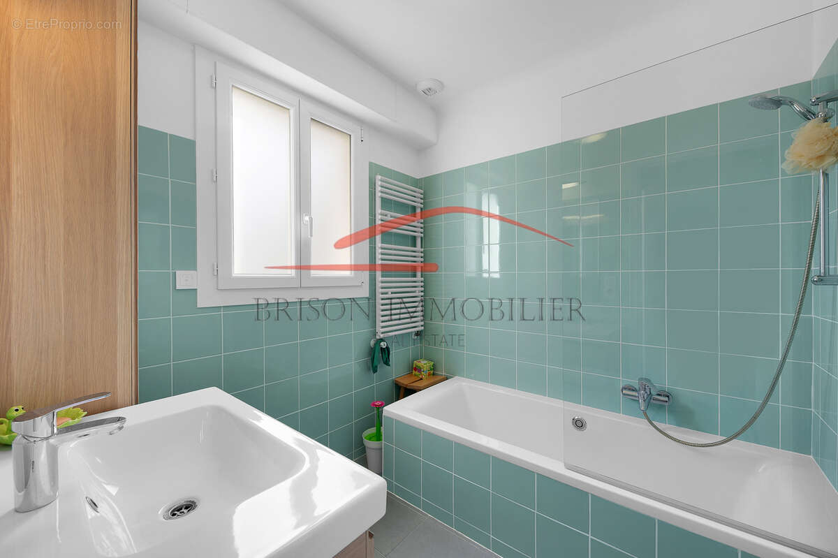 Maison à ROQUEFORT-LES-PINS