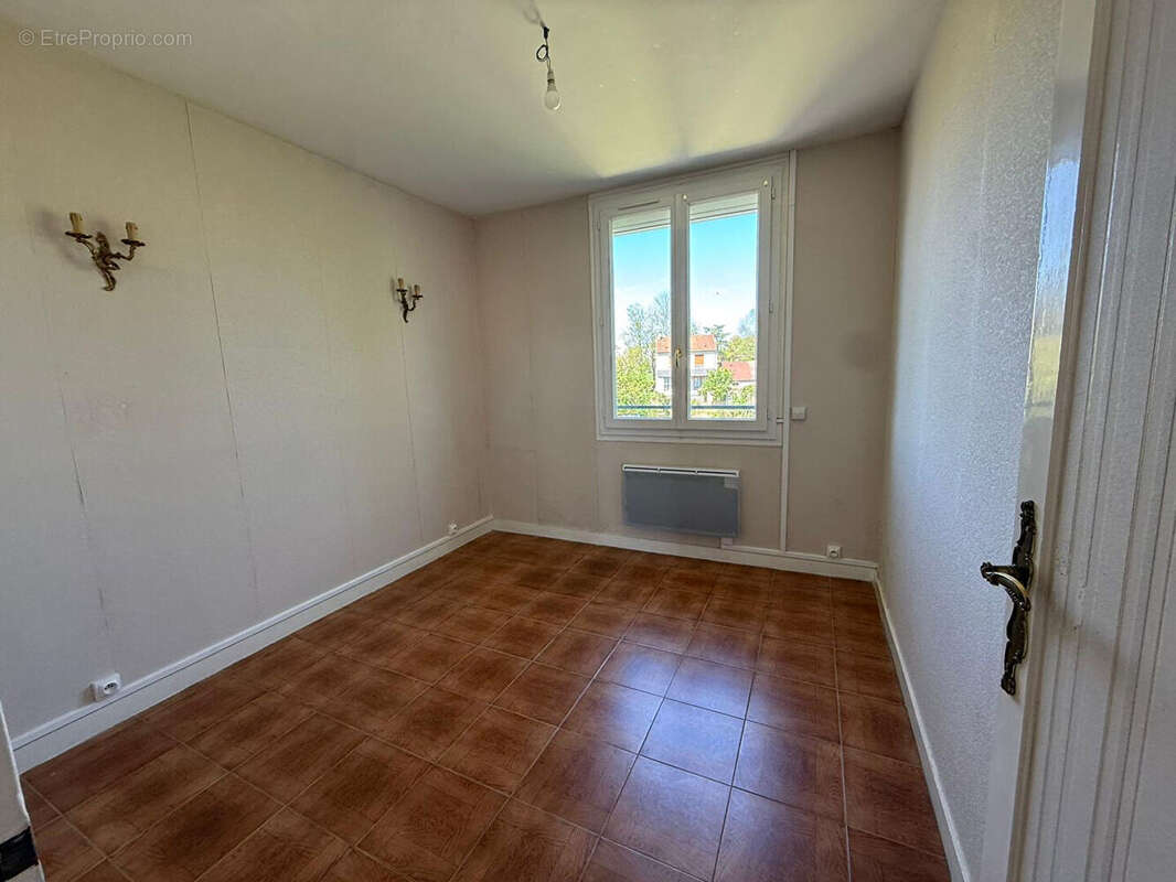 Maison à VARENNES-VAUZELLES