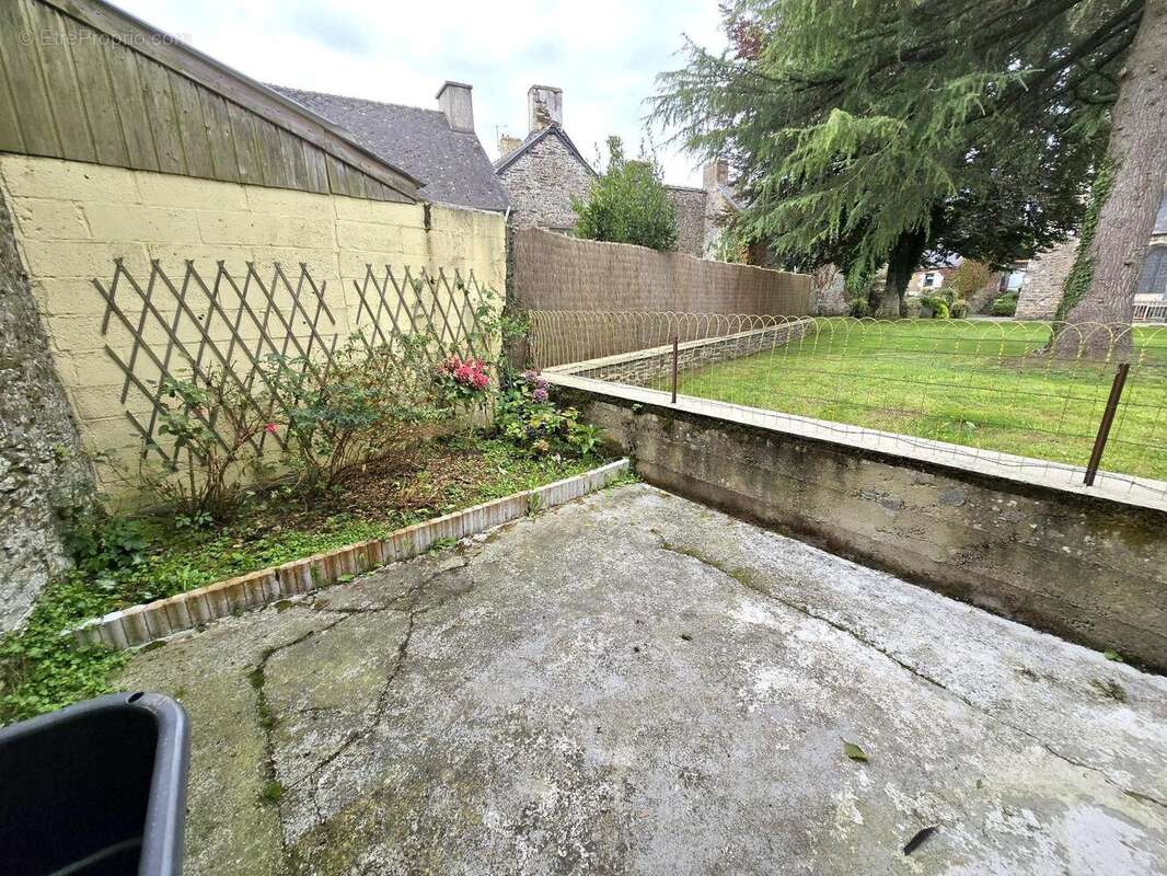 Maison à SAINT-HERVE