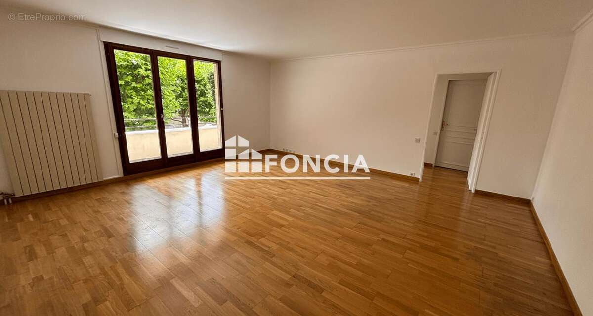 Appartement à SAINT-GRATIEN