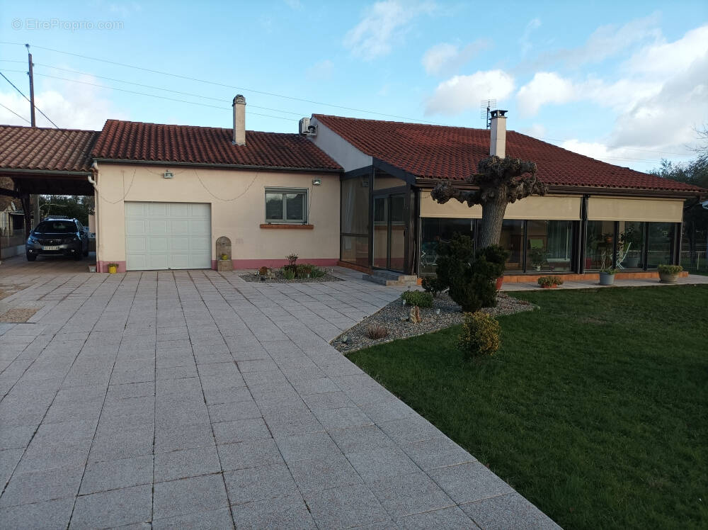 Maison à CONDEZAYGUES