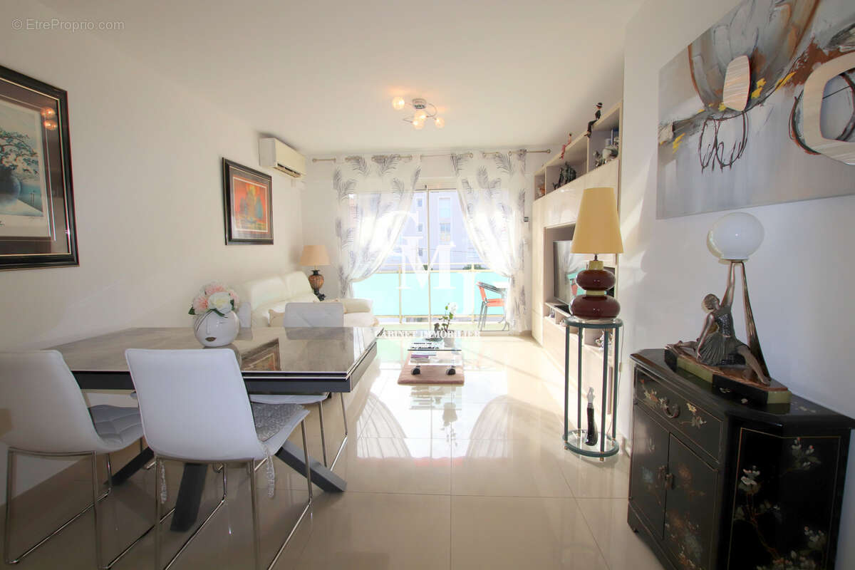 Appartement à SAINT-RAPHAEL