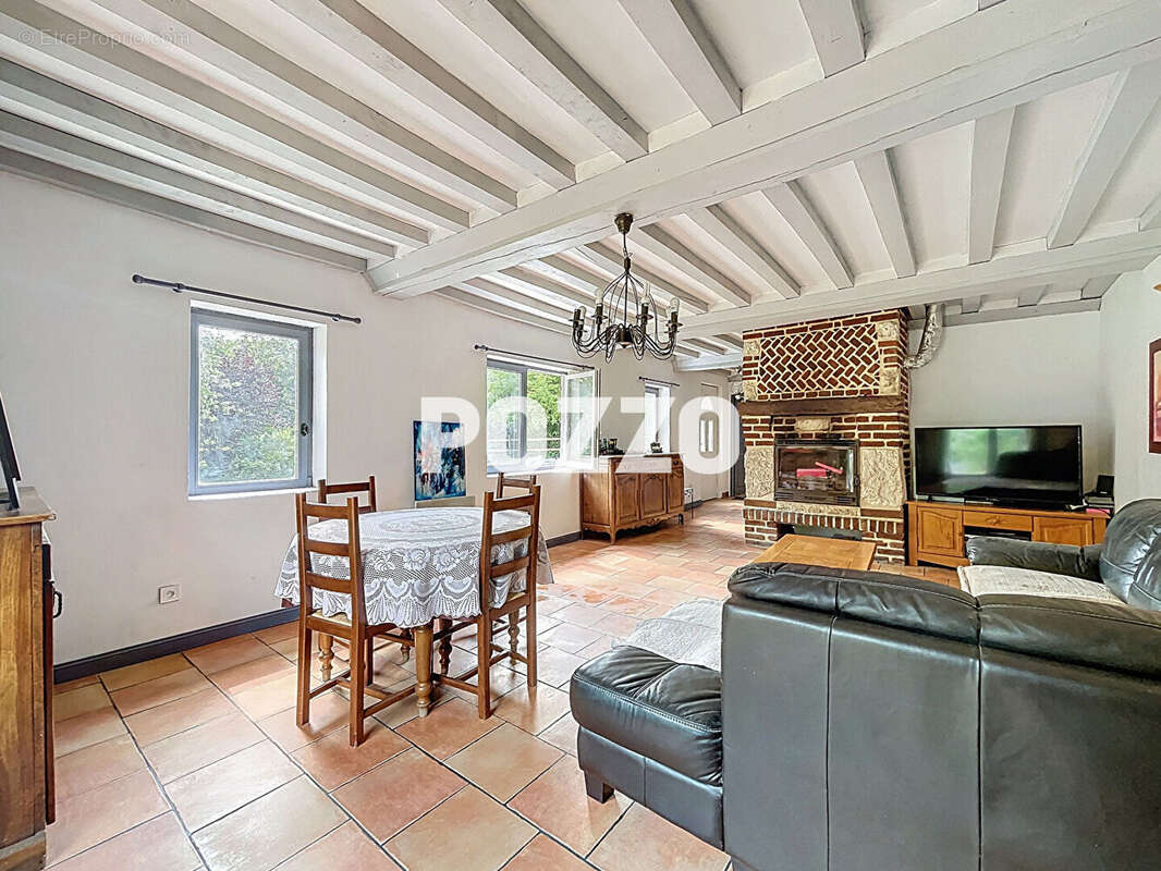 Maison à BONNEVILLE-LA-LOUVET