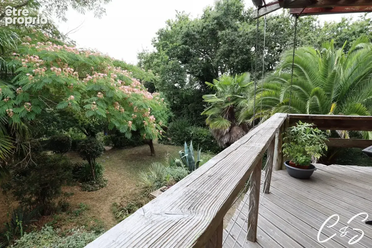 Maison 6 pièces 144 m² à vendre à Ploneour-Lanvern (29720) - photo 2