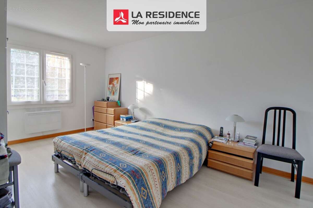 Maison à LES CLAYES-SOUS-BOIS