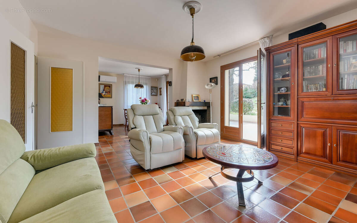 Maison à COLLONGES-AU-MONT-D'OR