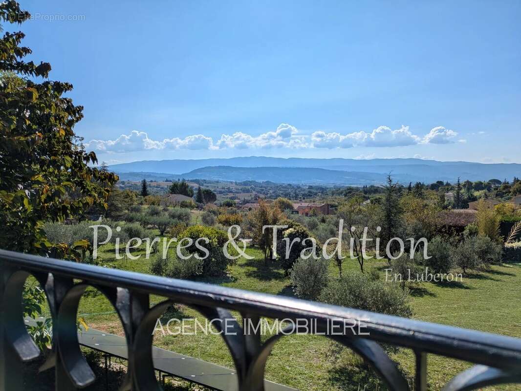 Maison à SAINT-SATURNIN-LES-APT