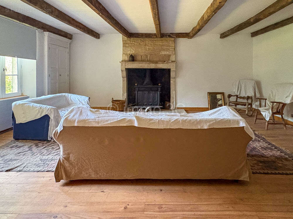 Maison à VILLEFAGNAN