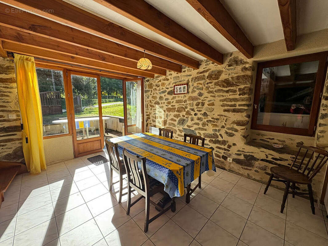 Maison à BUSSIERE-POITEVINE