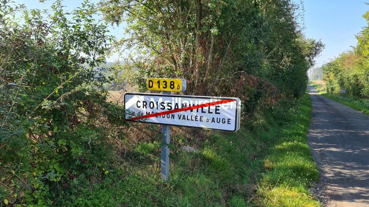 Terrain à MEZIDON-CANON