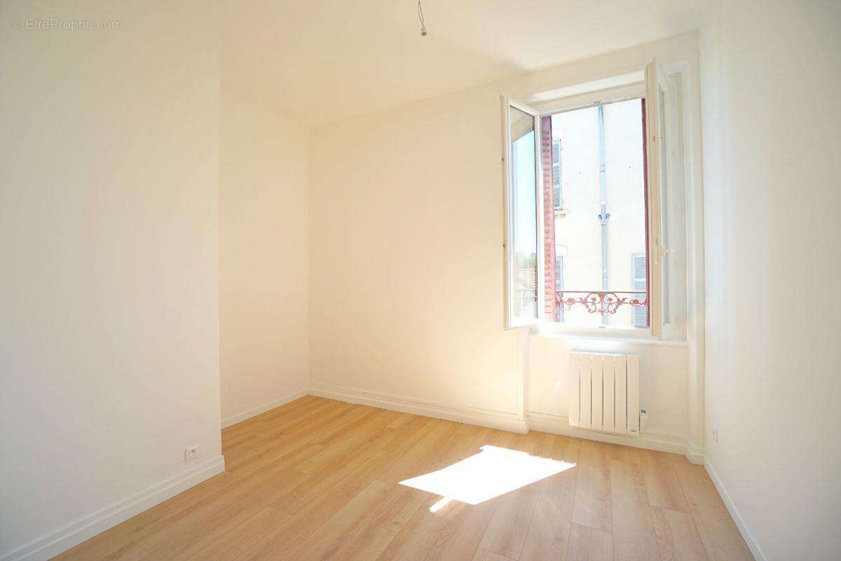 Appartement à SAINT-FONS