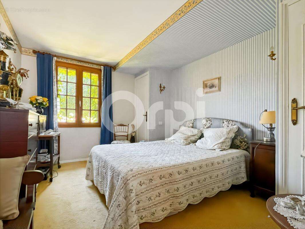 Maison à GROSSOEUVRE