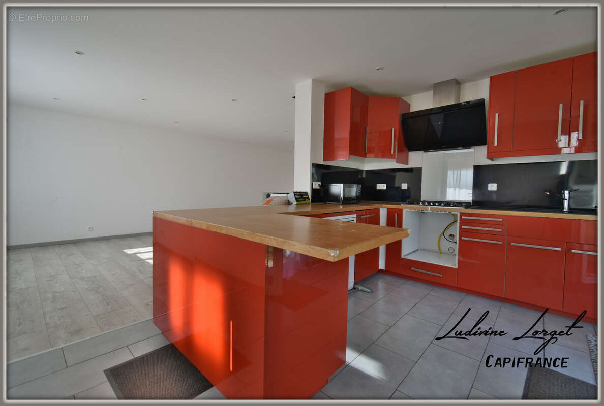 Maison à vendre 4 pièces de plain-pied Hameau de NEUILLY SAINT FRONT (02) - 86m2 habitables - 3 chambres- sous sol - Terrain 900 - photo 8