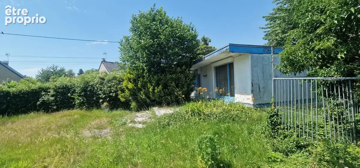Terrain de 855 m2 avec maison de 45 m² et garage - photo 3