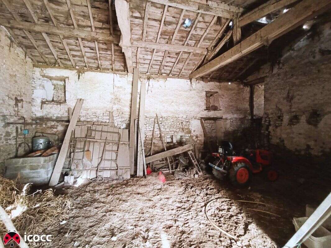 Maison à CORPE