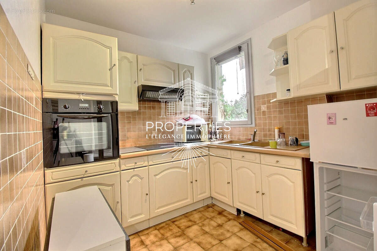 Appartement à LA LONDE-LES-MAURES