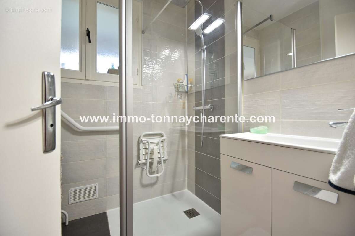 Appartement à TONNAY-CHARENTE