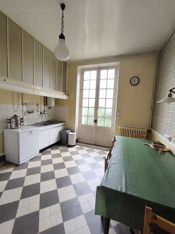 Maison à AIXE-SUR-VIENNE