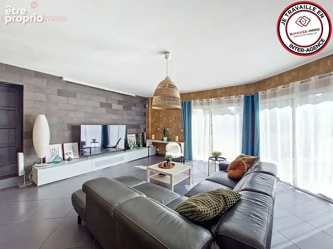 Maison 8 pièces 427 m² à vendre à Vouille (79230) - photo 36