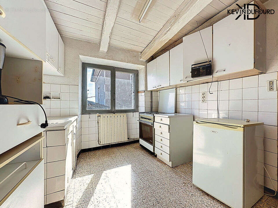 Maison de village 115m² avec une cour intérieure à LES VANS - photo 2