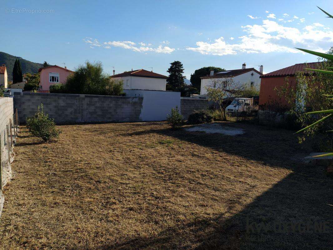 Terrain à LE BOULOU
