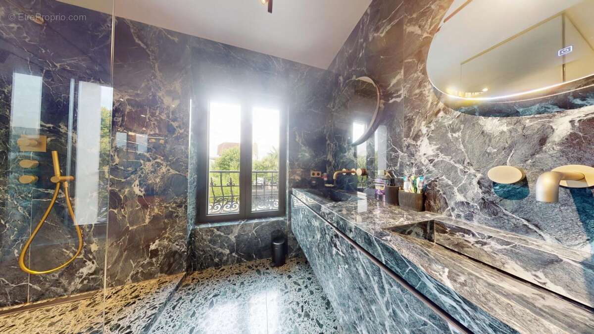 Maison à SAINT-MAUR-DES-FOSSES