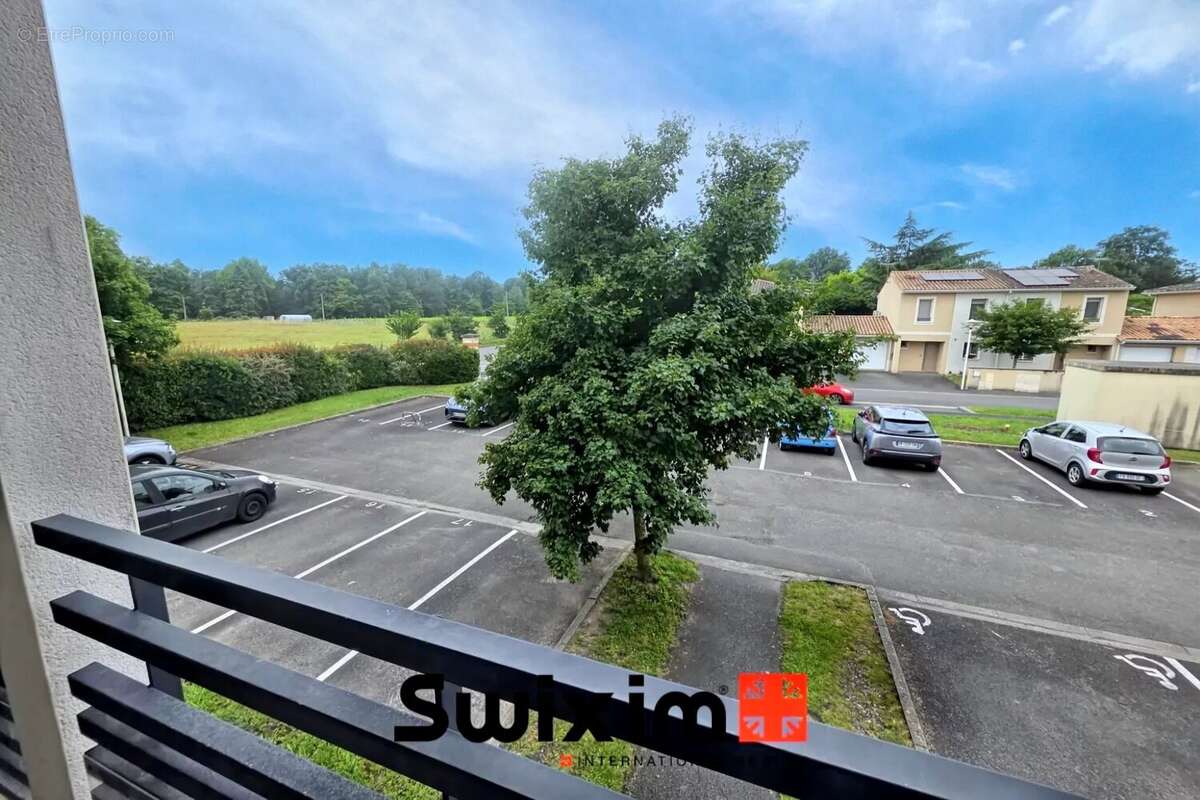 Appartement à PAREMPUYRE