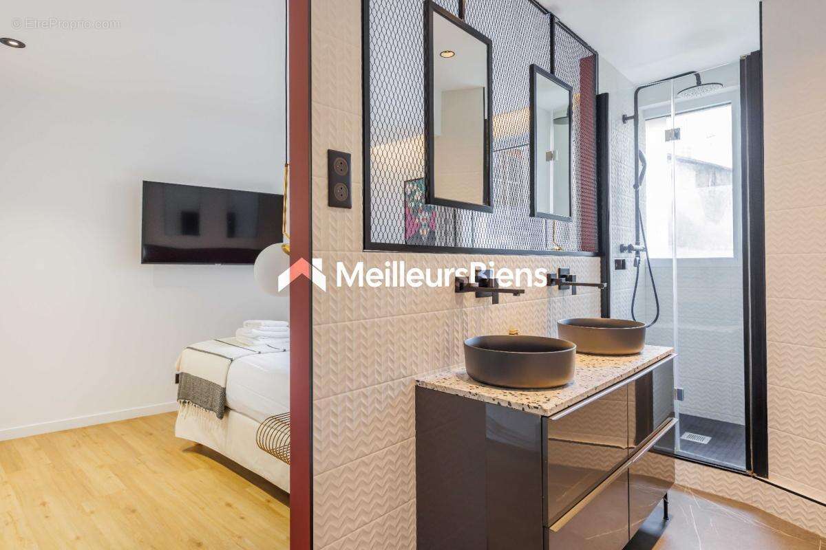 Commerce à PARIS-10E