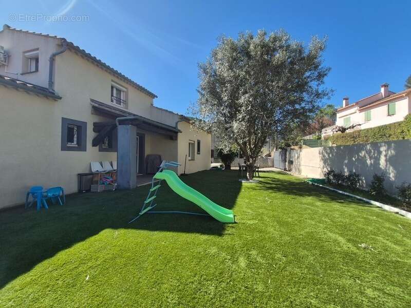 Maison à SOLLIES-TOUCAS