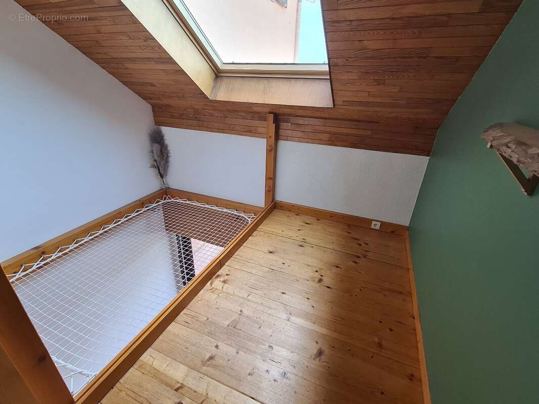 Appartement à GILLY-SUR-ISERE