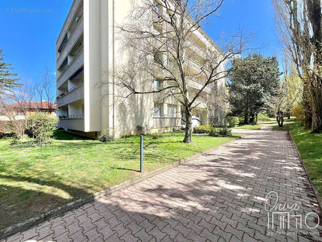 Appartement à FONTAINES-SUR-SAONE