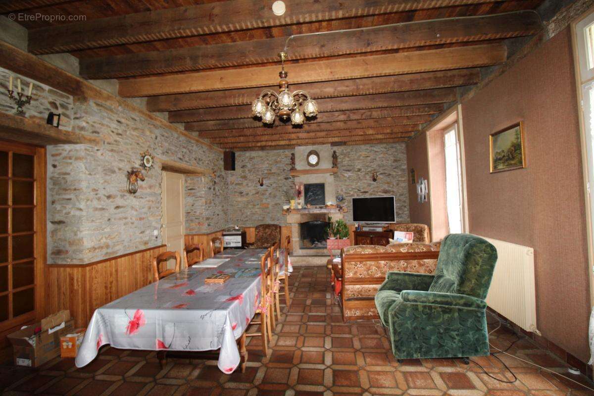 Maison à SAINT-BARNABE