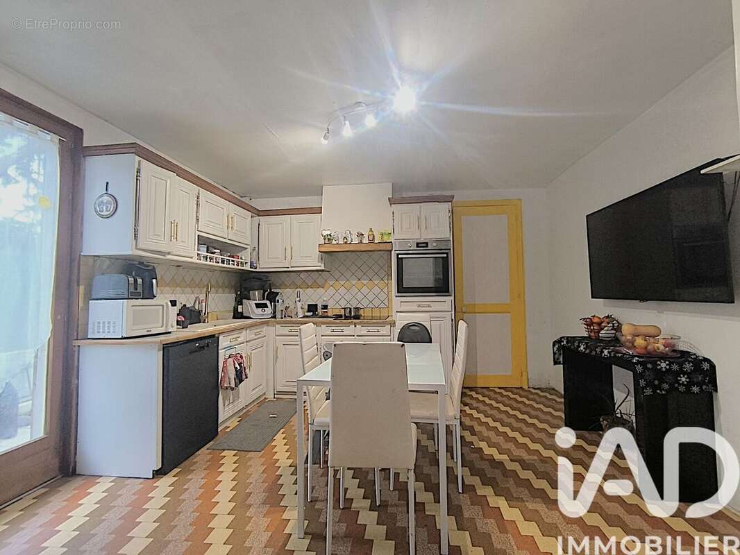 Photo 2 - Maison à LA CELLE-SUR-MORIN