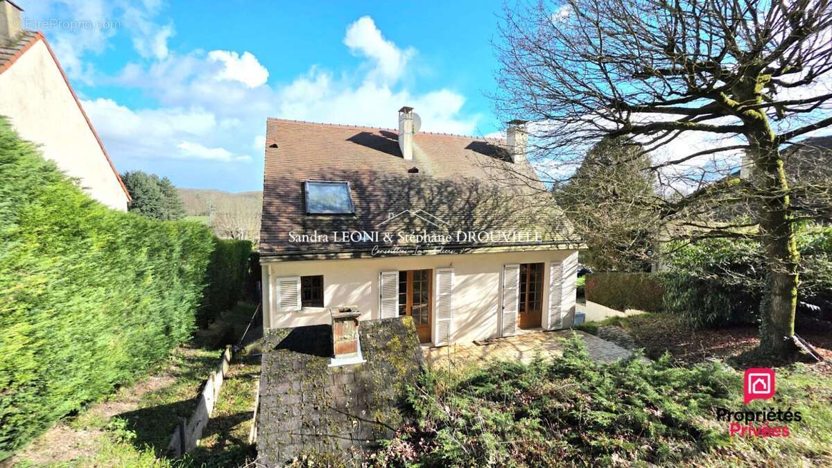 Maison à JOUY