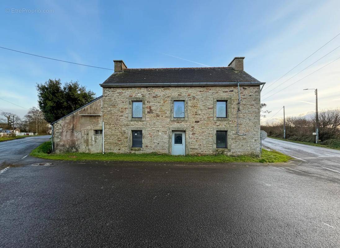 Maison à LEUHAN