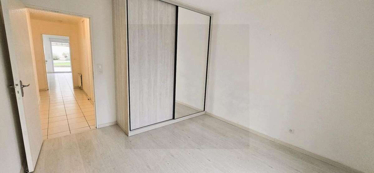Appartement à MAINVILLIERS