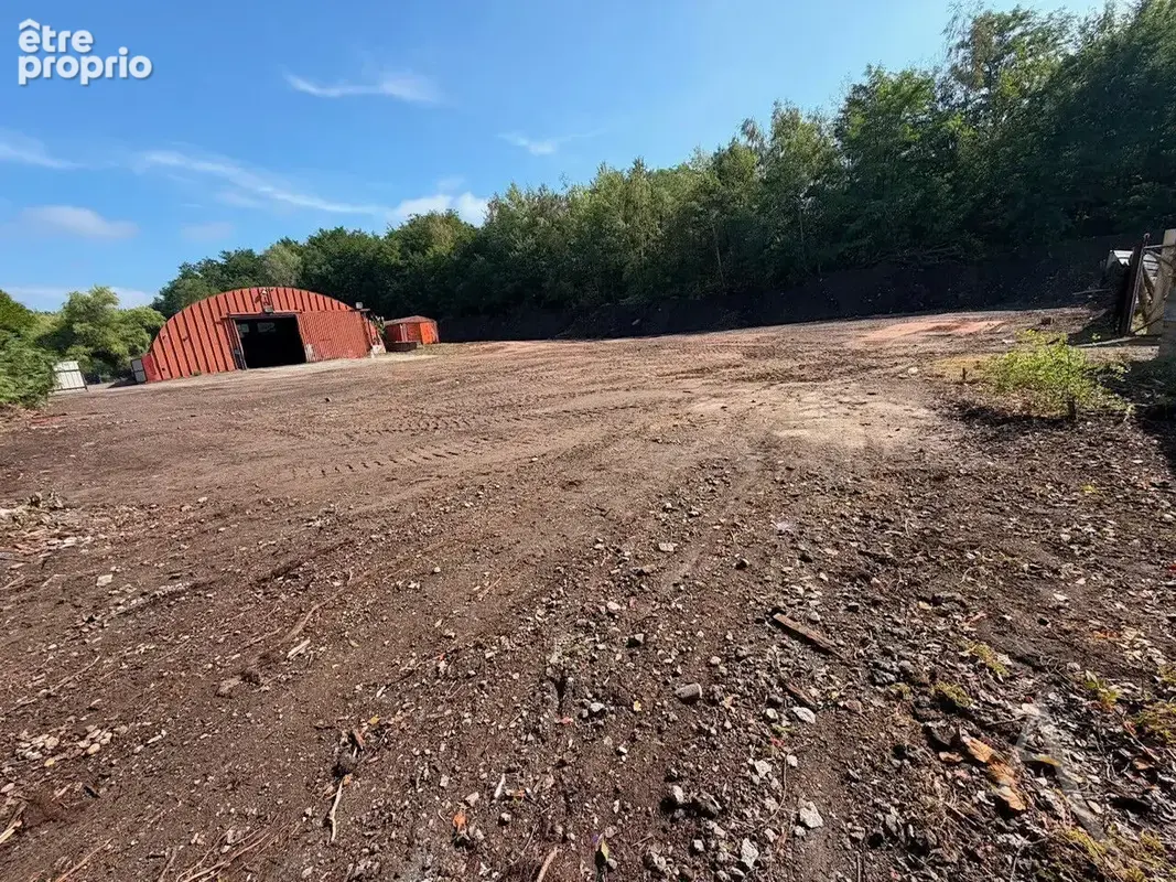 Investissement ensemble immobilier de 1,16 hectare avec 52 ares constructibles et hall d'activités de 500 m² - photo 7