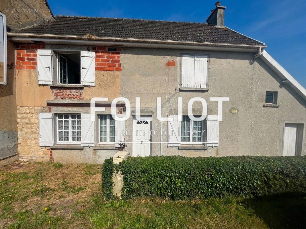 Maison à CASTILLY